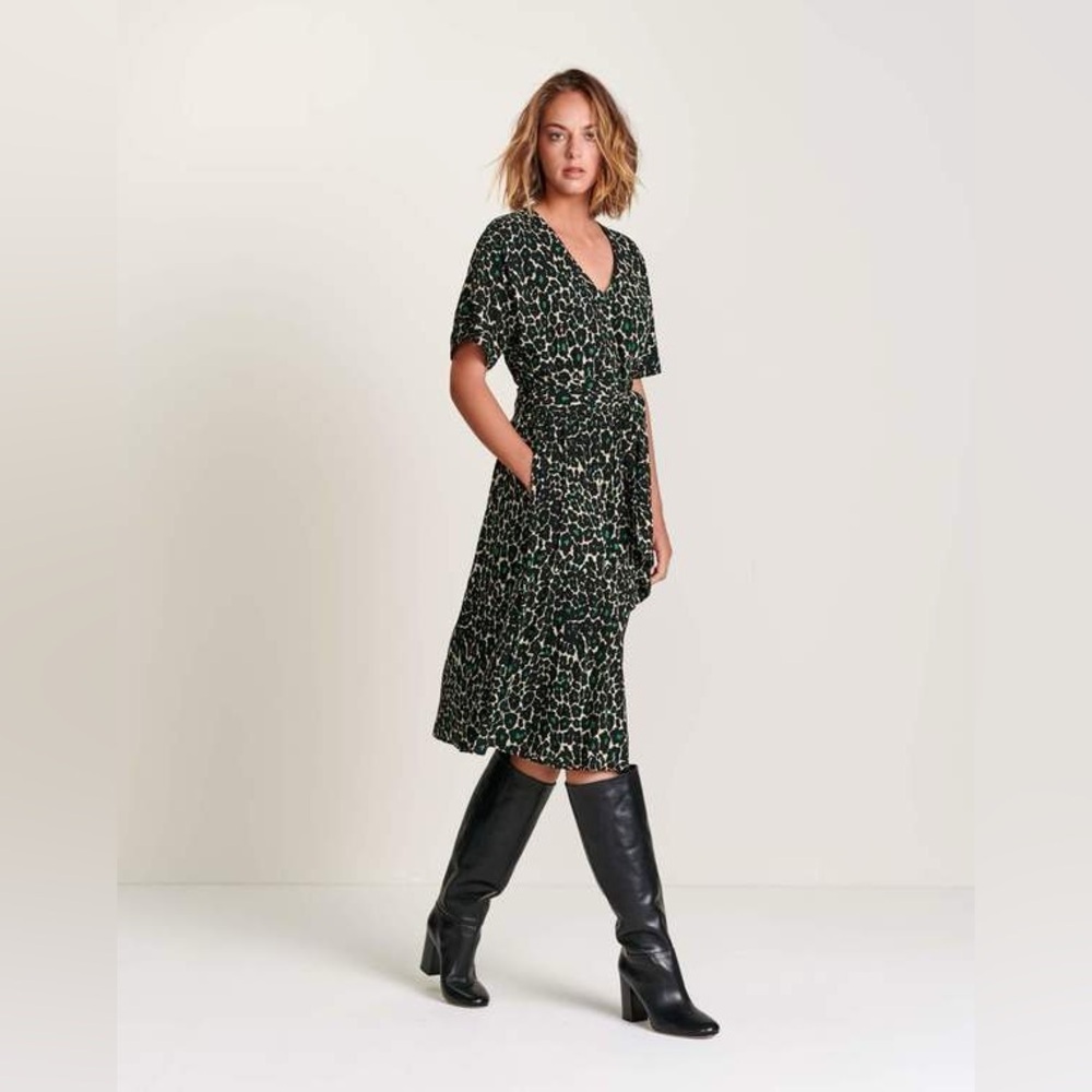 Bellerose Hoek Dress Dark Poppy Midi Women’s Size Small Black Feminine Floral